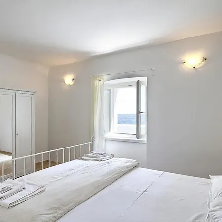 Holiday home Verudica *